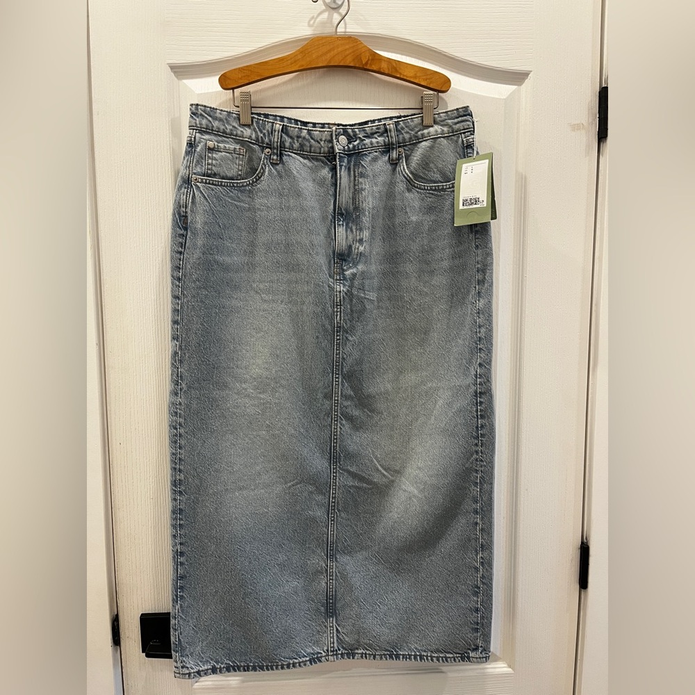 H&M Blue Denim Midi Skirt